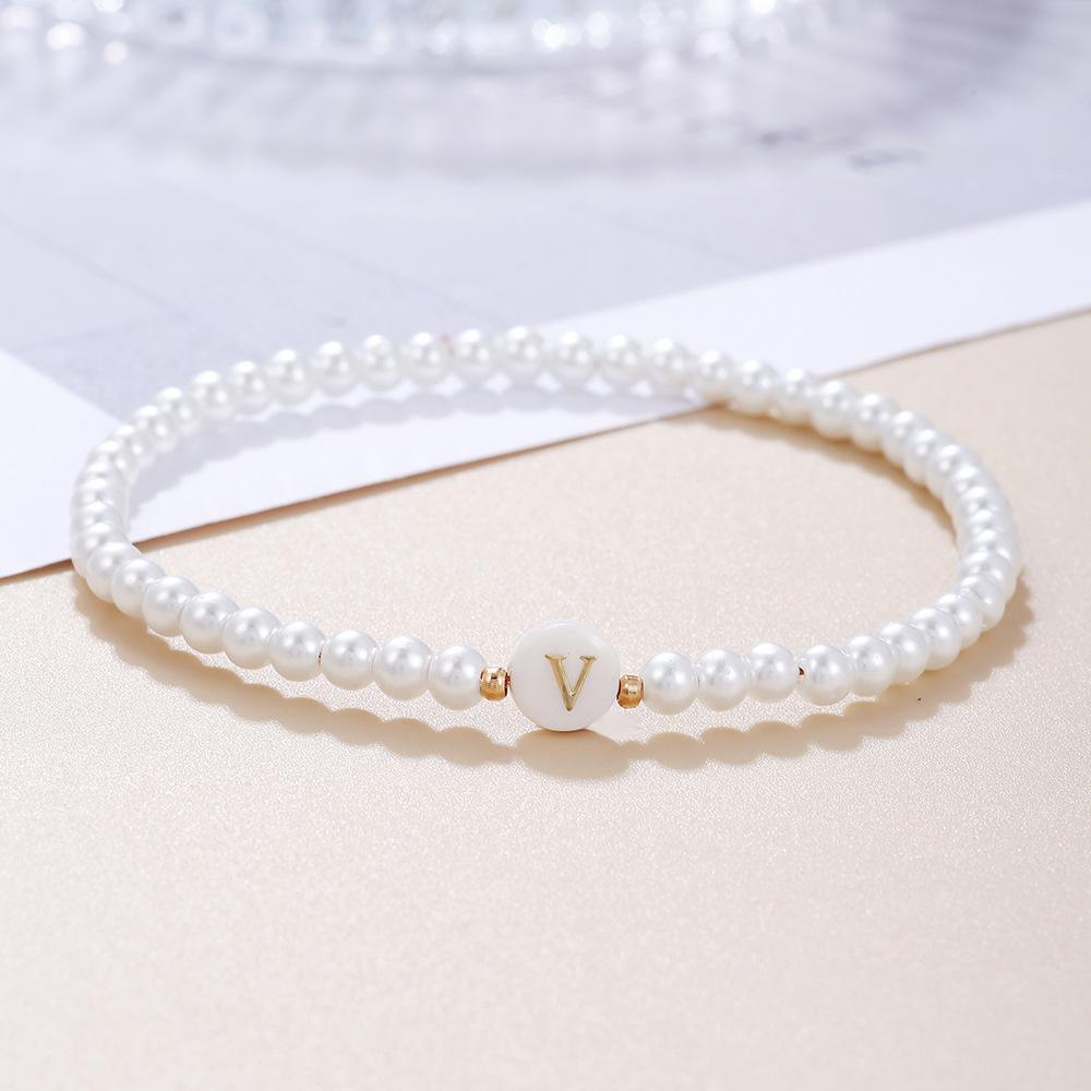 26 Alphabet Letter Shell Charm Artificial Pearl Bracelets Women Girl Charming Simulated Pearl Beads Wristband Bracelets Jewelry