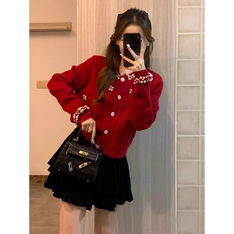 2026 Autumn/Winter French Chic Beaded Knit Jacket with Pearl Collar – Versatile Design