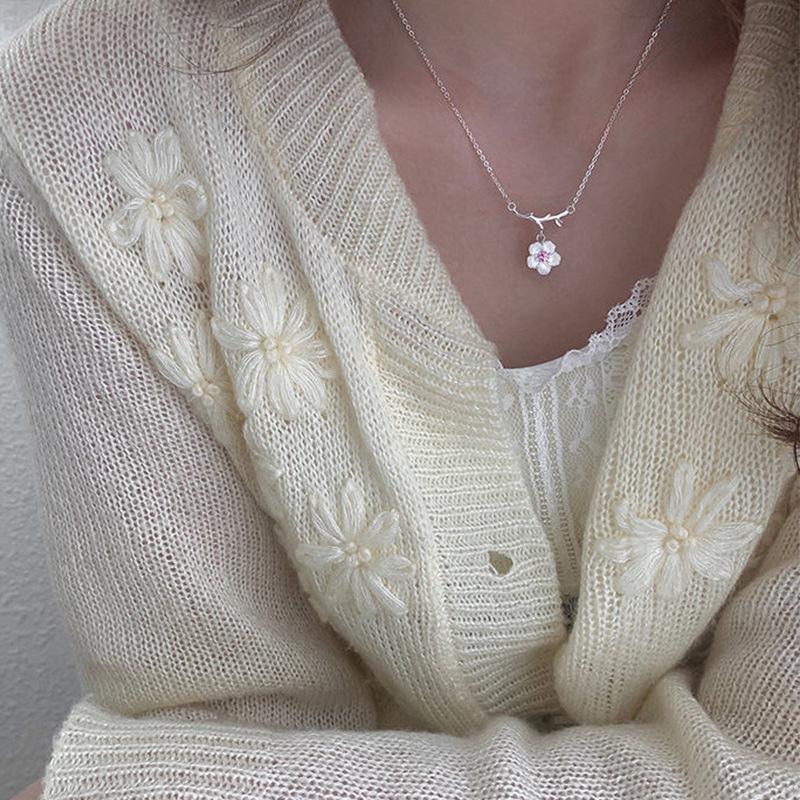 Delicate New Fashion Branches Flowers Necklace for Women Pendant Elegant Jewelry