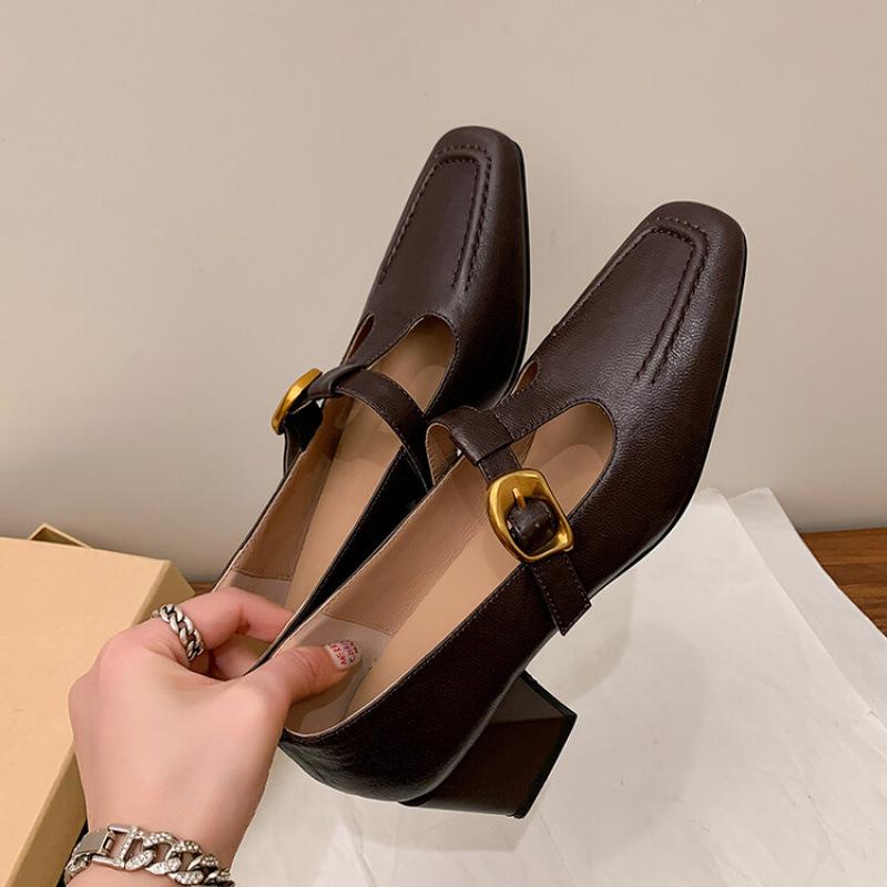 

Leather women s fashion single shoes non-slip beef tendon sole medium heel large size shoes round head square heel comfortable cowhide small leather s 40 коричневый