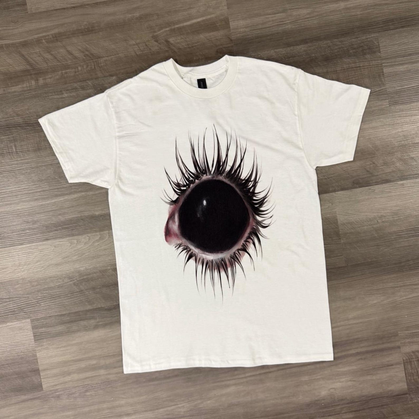 Creepy eye white graphic tee, Surreal eye graphic tee, creepy aesthetic shirt, horror art t shirt, gothic streetwear, y2k grunge tee S