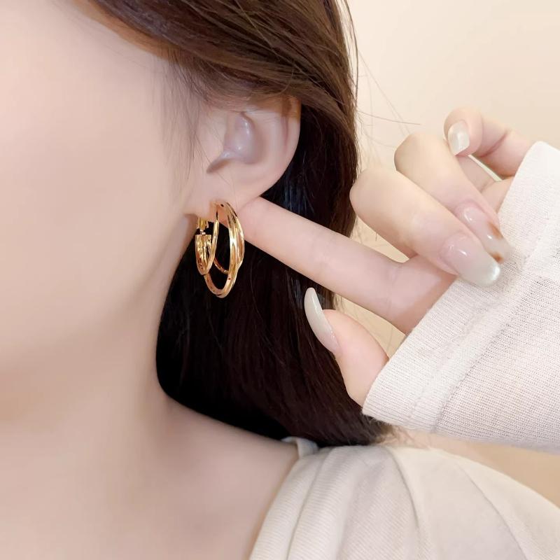 New Popular Metal Ring Earrings with A Sense of Luxury, Unique Earrings, Fashionable and Personalized Earrings