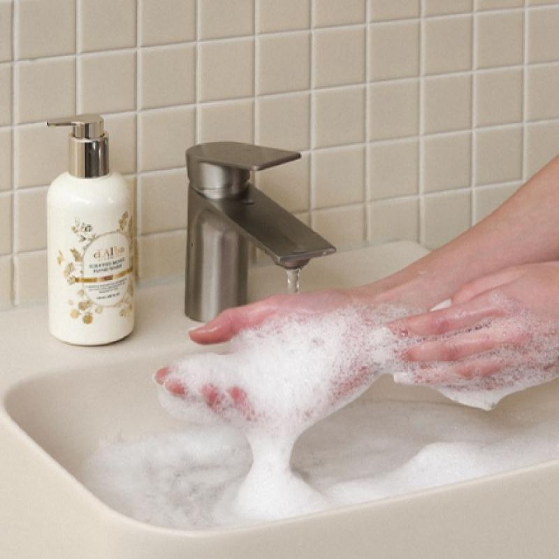 D Alba scenteD mooD hanD Wash 290 Ml