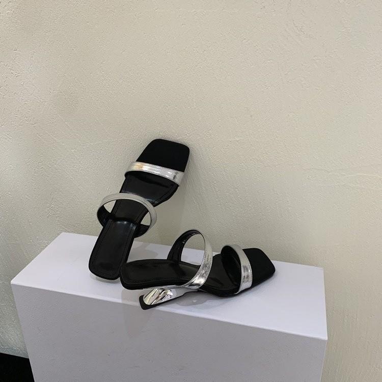Design Sense Niche Wedge Heel Slippers Women's Summer Wear Soft Sole with High Heels Silver Sandals