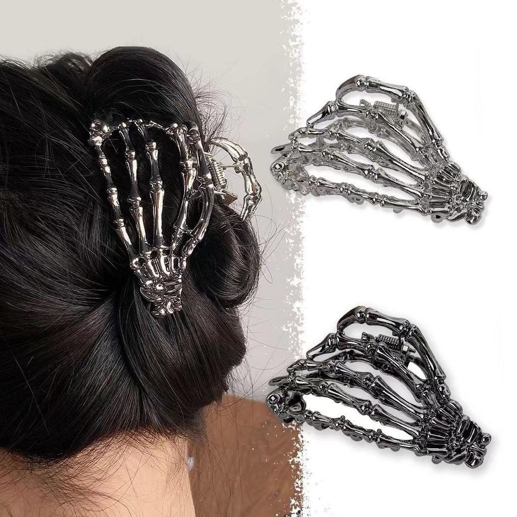Metal Skull Hand Hair Clip Silver Punk-inspired Art Skull Embellishment Metal Halloween Hair Securing Claw Hair Clip for Women