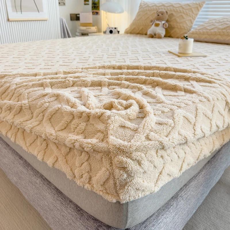 Flannel Sheets Fashion Solid Color Jacquard Comfortable Soft Elastic Bedspread Coral Fleece Fluffy Fitted Bed Sheets for Bed