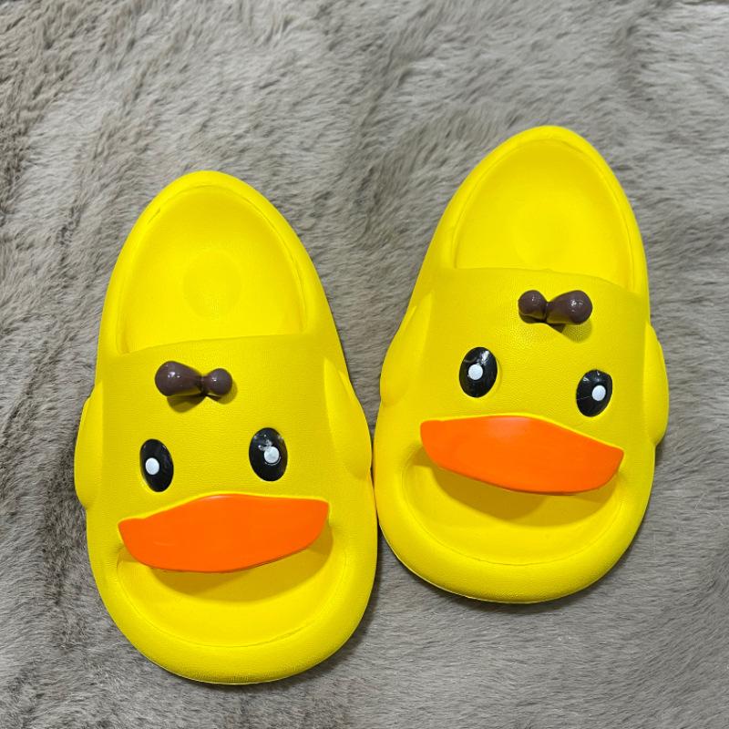 EVA letní dětské pantofle střední a velké dětské chlapecké poklad kreslené dívčí platformové pantofle stánkové manipulační boty malá žlutá kachnička