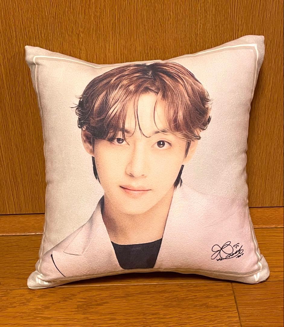 [USED] BTS V Cushion Kim Taehyung Bangtan Boys