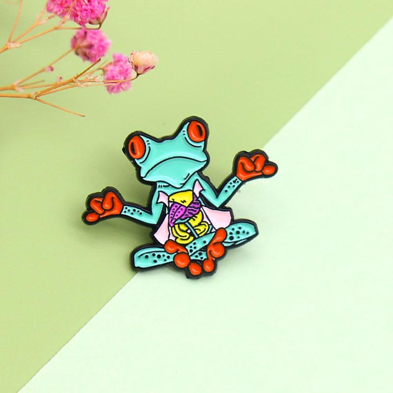 Creative Cartoon Meditating Frog Enamel Pin - Trendy Green Frog Design Badge