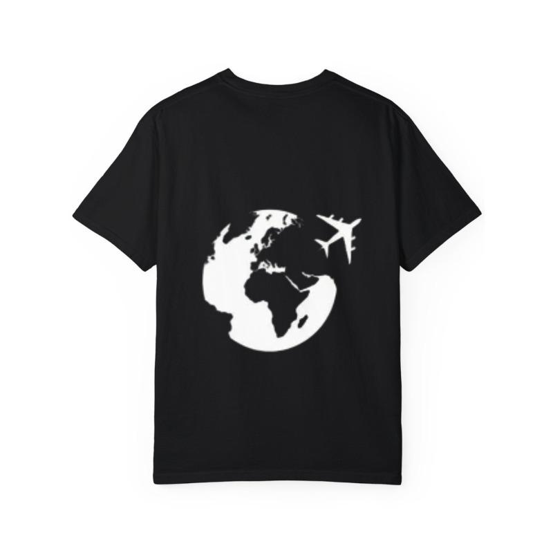 Weißes T-Shirt mit Globus- und Flugzeugdruck für Freizeitkleidung