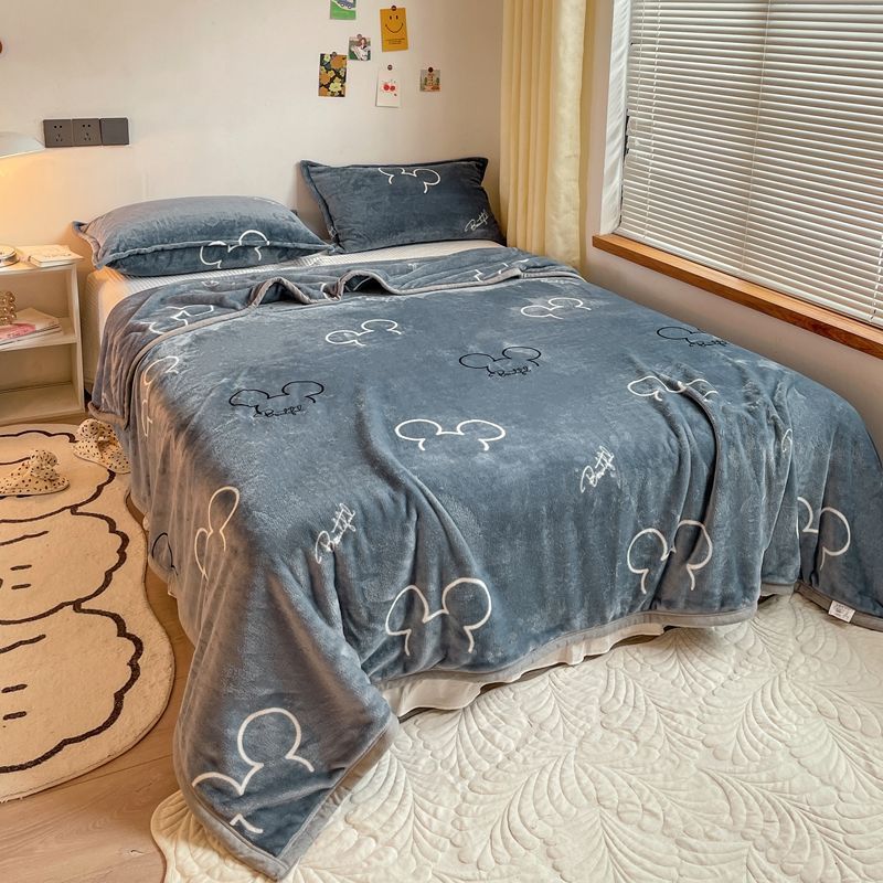 Summer Ice Silk Cool Thin Quilt Comforter Soft Air Conditioning Quilt/Duvet/Blanket Bed Duvets 150 Single Bed Quilt