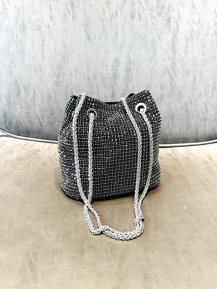 Shiny Rhinestones, Niche Buckets, Full Of Diamonds, Chain Drawstring Design, Fashionable Backpack, High-End Single Room