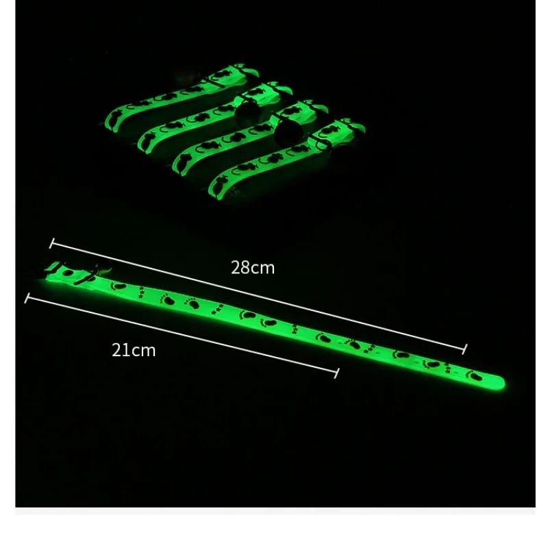 Luminous Cat Necklace Glowing Small Dog Cat Collar Anti-Loss Fluorescent Silicone Cat Bell Collar Neck Ring Pet Cat Accessories