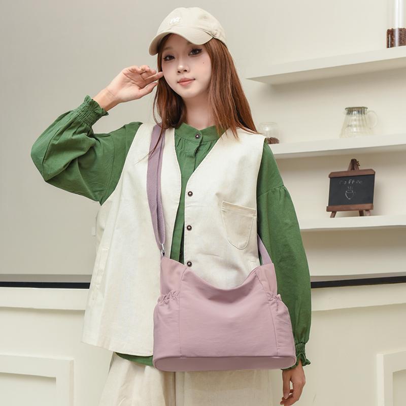 Women's Shoulder Bag Lightweight Water-Repellent Large Capacity Crossbody Bag