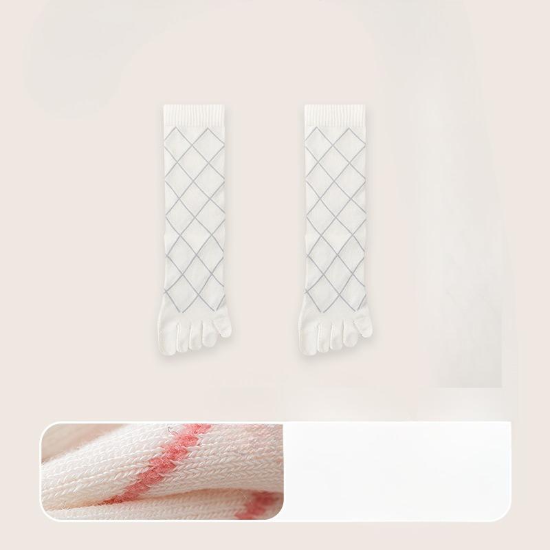 Female Autumn Diamond Lattice 10A Class Antibacterial Sweat Absorption Deodorizing Five Finger Tube Stack Socks