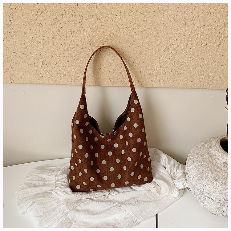 Girls' Style Casual Large Capacity Commuting Fashionable Crossbody Bag with Shoulder Strap