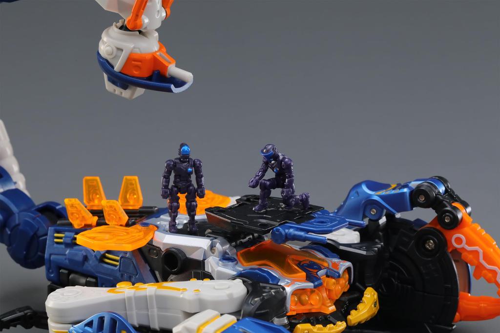 52TOYS BEASTBOX BB 60 HURRICAN