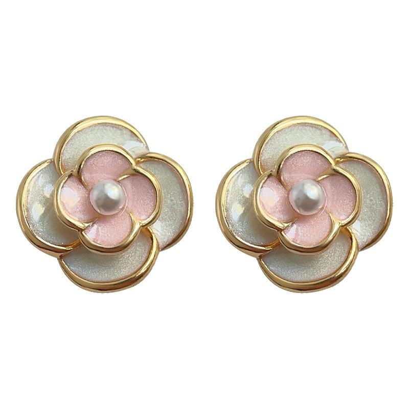 Eleganckie francuskie kolczyki wiszące z kamelią i perłą – Szykowne, luksusowe wzornictwo dla kobiet