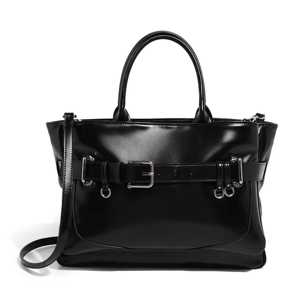 Niche Ins Versatile Handbag Locomotive Bag 2025 New Bag Fashion Women's Bag Single Shoulder Oblique Span Bag