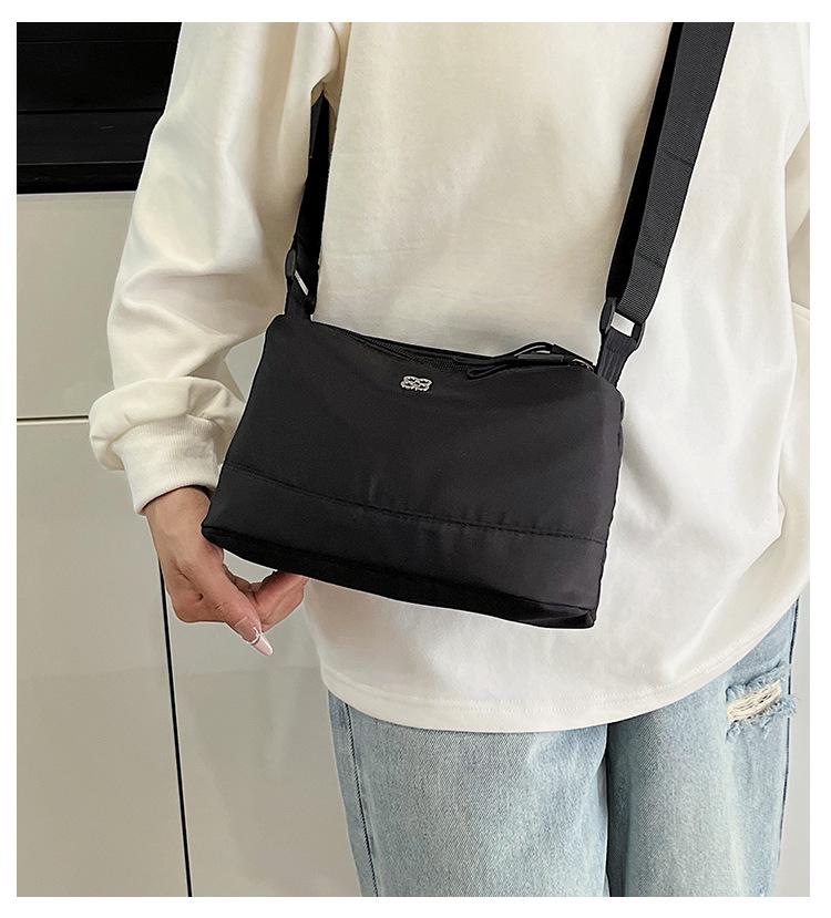 2025 Multi-Layer Lightweight Nylon Crossbody Bag - Versatile Fashion Shoulder Bag