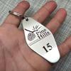 Individueller Metall-Schlüsselanhänger für Hotels, personalisierter digitaler hohler Edelstahl-Schlüsselanhänger, Schmuck, Neu