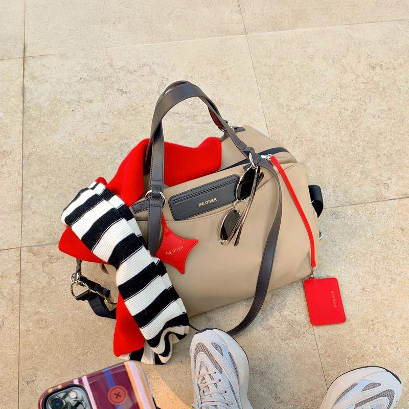 

Fancy Oxford Cloth Dumpling Bag 2025 New Arrival Large Capacity Waterproof Fashion Tote Bag Lightweight Large Shoulder Bag Tide Khaki-small size