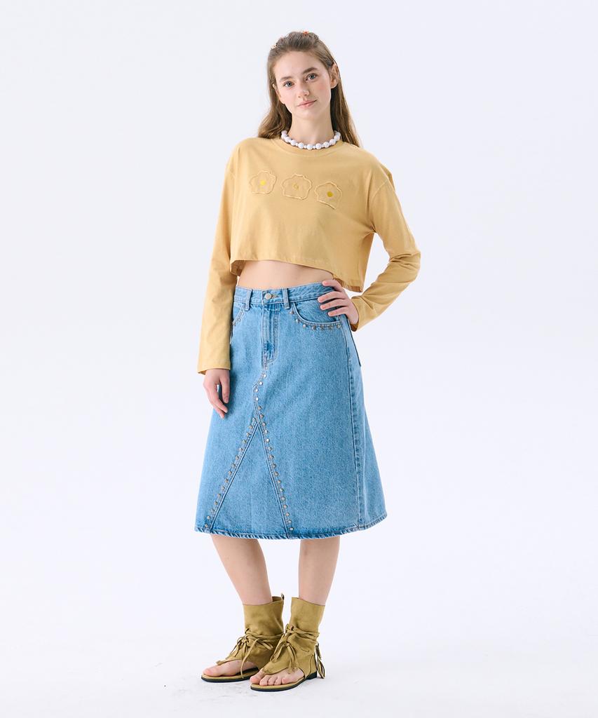 JUNEJUNE SPACE Flower Applique Crop T_Mustard