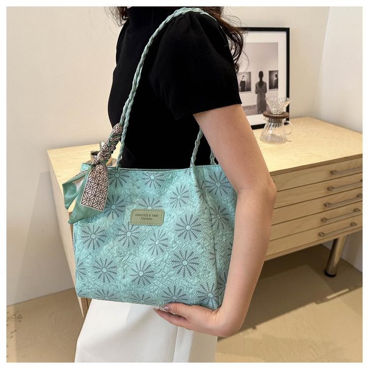 Women's Nylon Large Capacity Tote Bag Embroidery Commute Shoulder Handbag Zipper Closure Soft Texture
