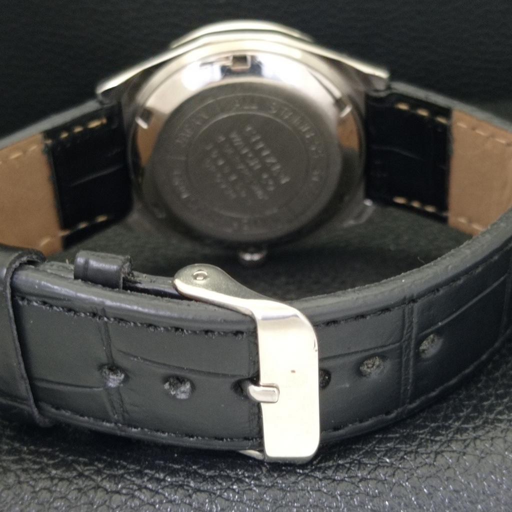 JAPAN MENS VINTAGE CITIZEN AUTOMATIC 8200 WATCH A500309-2 R151b-a500309