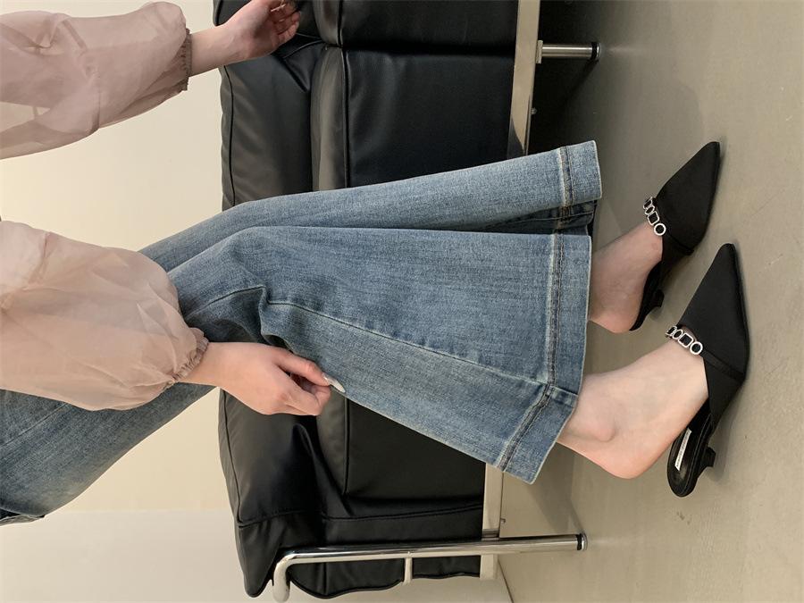 

Сандалии женские летние односложные пряжки на высоком каблуке толстый каблук полые заостренные головные уборы со стразами универсальные одинарные туфли 37 светло-фиолетовый