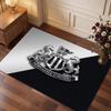 Tappeto in Velluto di Cristallo con Stampa di Calcio del Newcastle United, Comodo Assorbente d'Acqua Antiscivolo Tappeto per Pavimento Interno