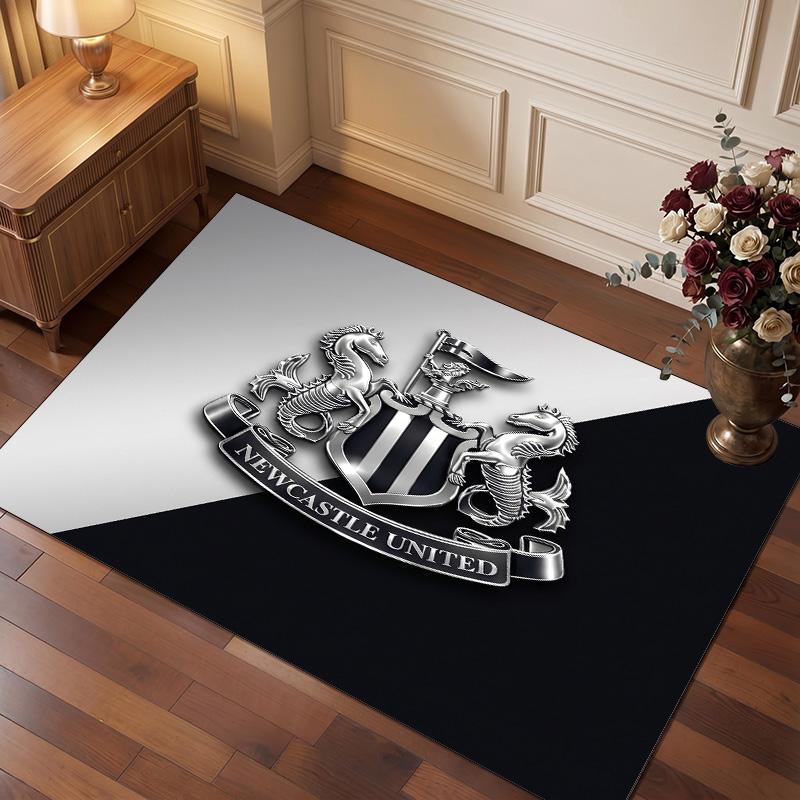 Tappeto in Velluto di Cristallo con Stampa di Calcio del Newcastle United, Comodo Assorbente d'Acqua Antiscivolo Tappeto per Pavimento Interno