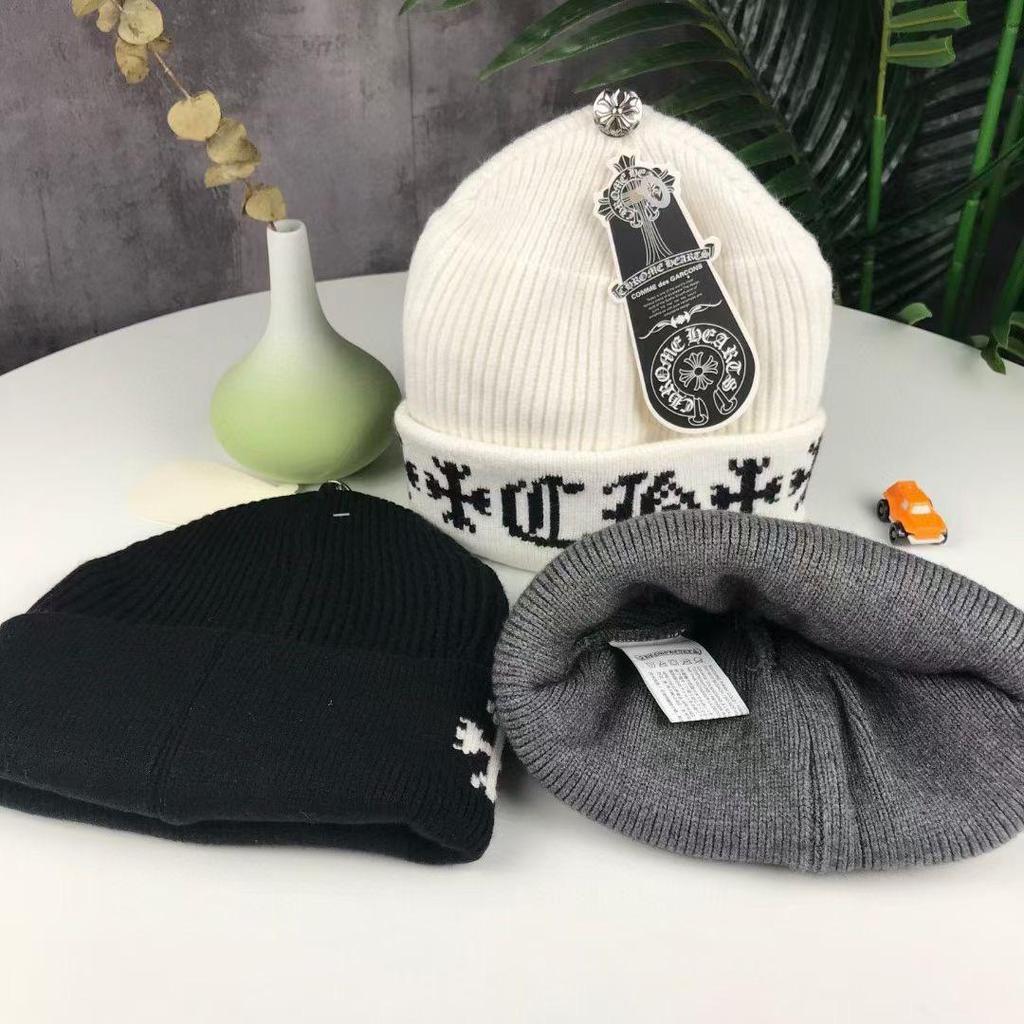 Πλεκτό Σκουφάκι με Σανσκριτική Εκτύπωση – Unisex Φθινοπωρινό & Χειμερινό Σκουφάκι Slouchy