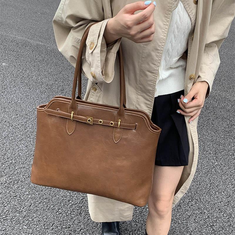 Autumn and winter portable commuter bag women's new large-capacity shoulder tote bag high-end underarm bag tide