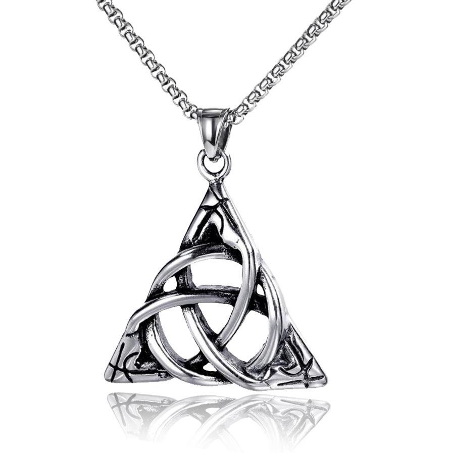 

Хип-хоп кулон, Кулон с ирландским узлом