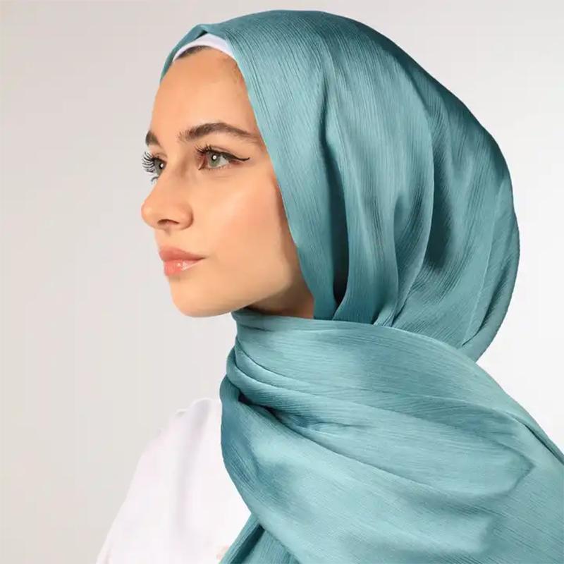 Long Trendy Silk Crepe Hijab Hot Selling Satin Crinkle Hijab for Muslim Women Satin Hijab Islamic Headscarf