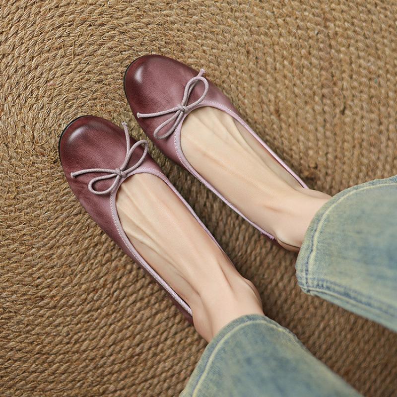 New comfortable casual single shoes solid color low heel lazy shoes low top light mouth beef tendon soft sole large size shoes genuine leather wo