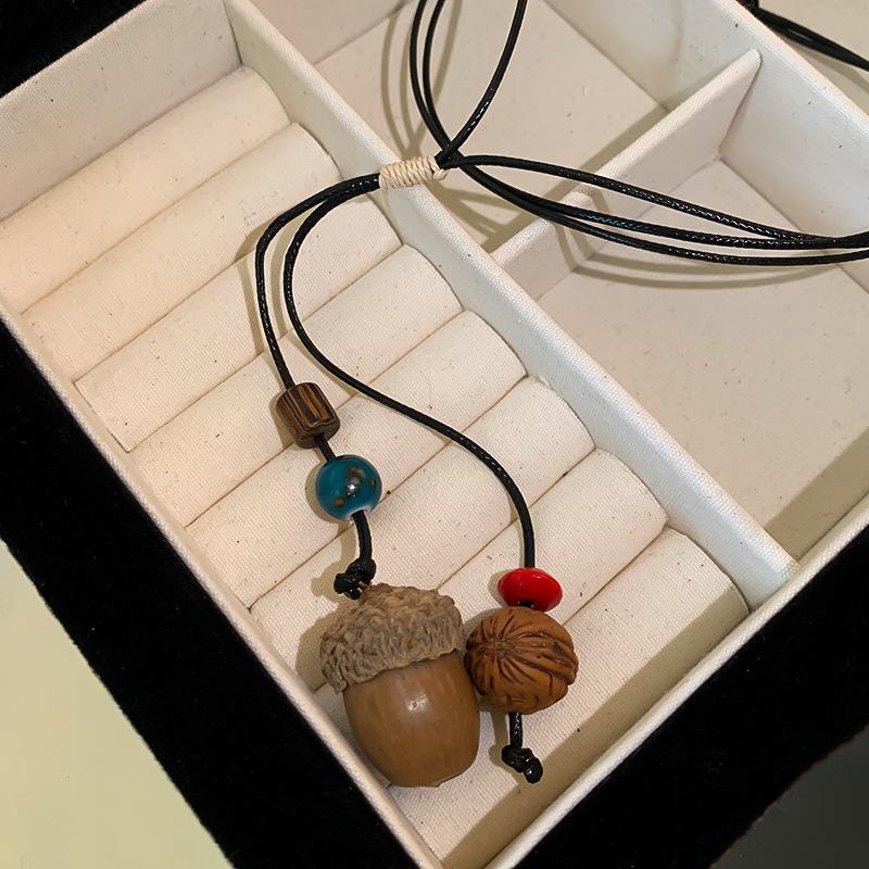 Retro Heart-shaped Bow Pendant Necklace for Women, New Chinese-style Zen-inspired Feather Peace Pendant