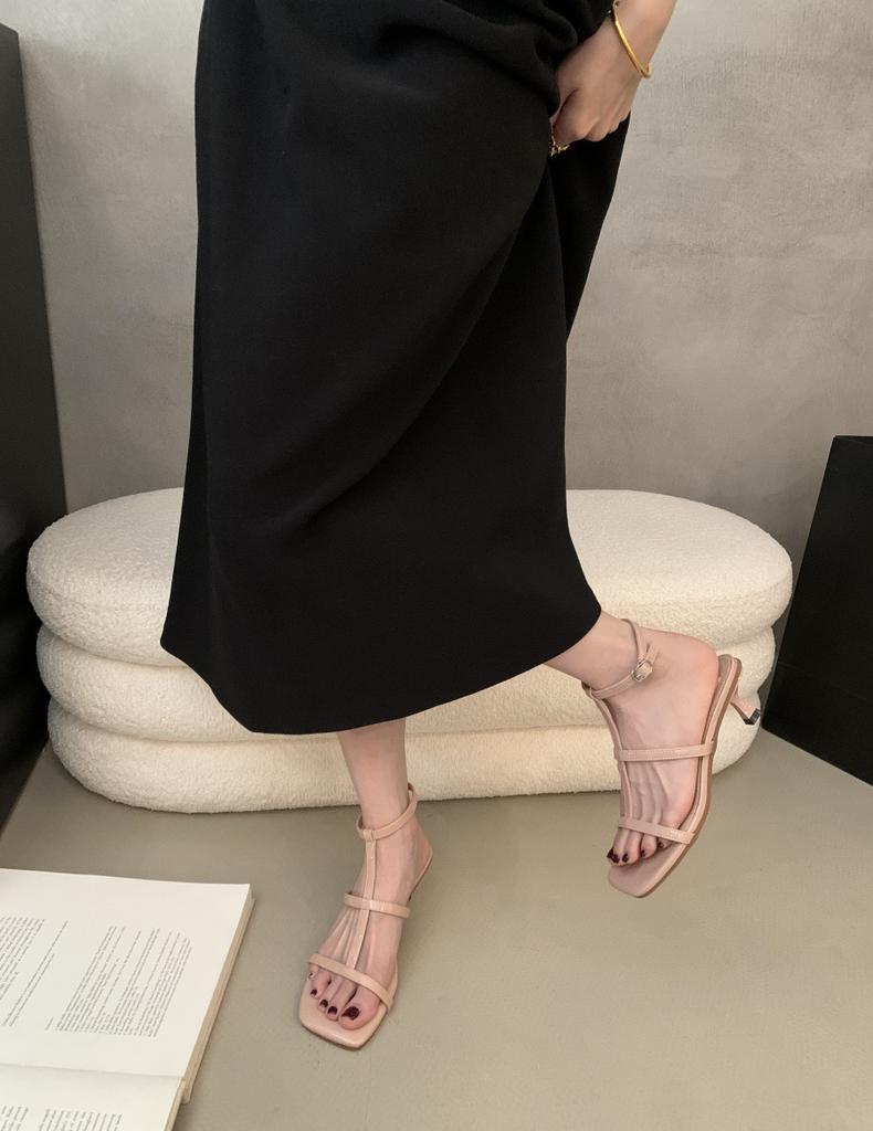 Cold God! Temperament Square Head Word with Thin Heel Sandals Women's Summer and Korean Version Open-toed High-heeled Sandals