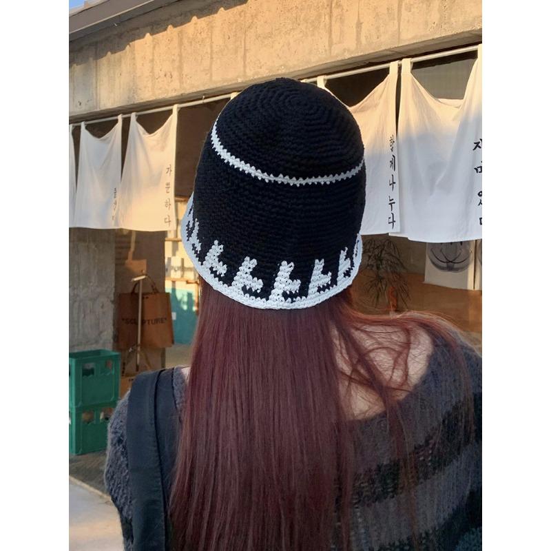 Simple Black and White Handmade Knitted Fisherman Hat for Women Showing Their Faces New Style  Temperament  Bucket Hat  Wool Basin Hat Niche
