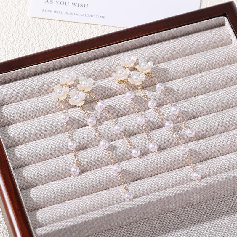 1PC  Japanese and Korean pearl flower chain fringed silver needle earrings female super fairy unique earrings geometric rhombus personalized earrings