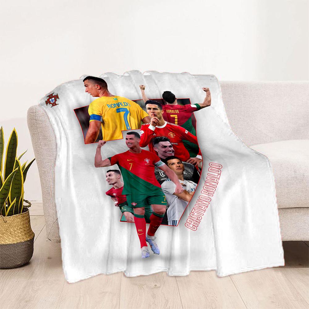 Ronaldo Manchester United Legacy Suitable blanket for offices, travel, living rooms also a good gift for friends and family Suitable for all seasons.