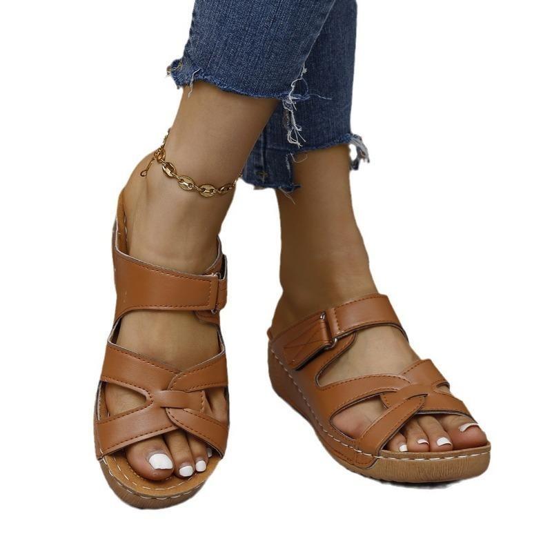 Foreign trade slope heel thick sole hollow slippers women's new European and American large size casual one-pedal fish mouth sandals cross-border