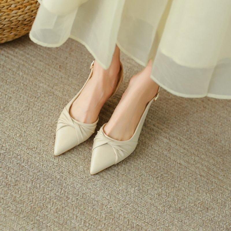 2024 New Summer Women's Shoes High Quality Pointed Toe Solid Color Mid-heel One-line Buckle Fashion Toe-toe Women's Sandals