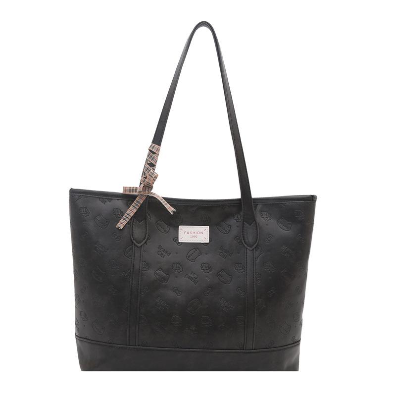 

College style large capacity bag women s new autumn and winter shoulder bag retro commuter armpit bag