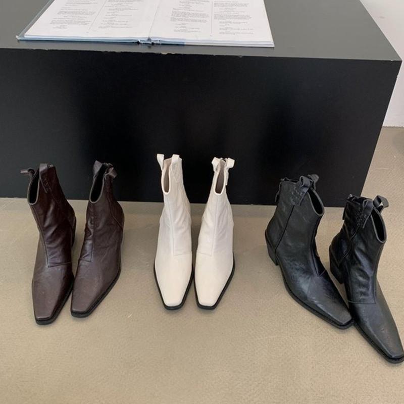 Осенне-зимняя обувь Ботильоны из мягкой кожи на низком каблуке и остроконечные ботинки — фото 3