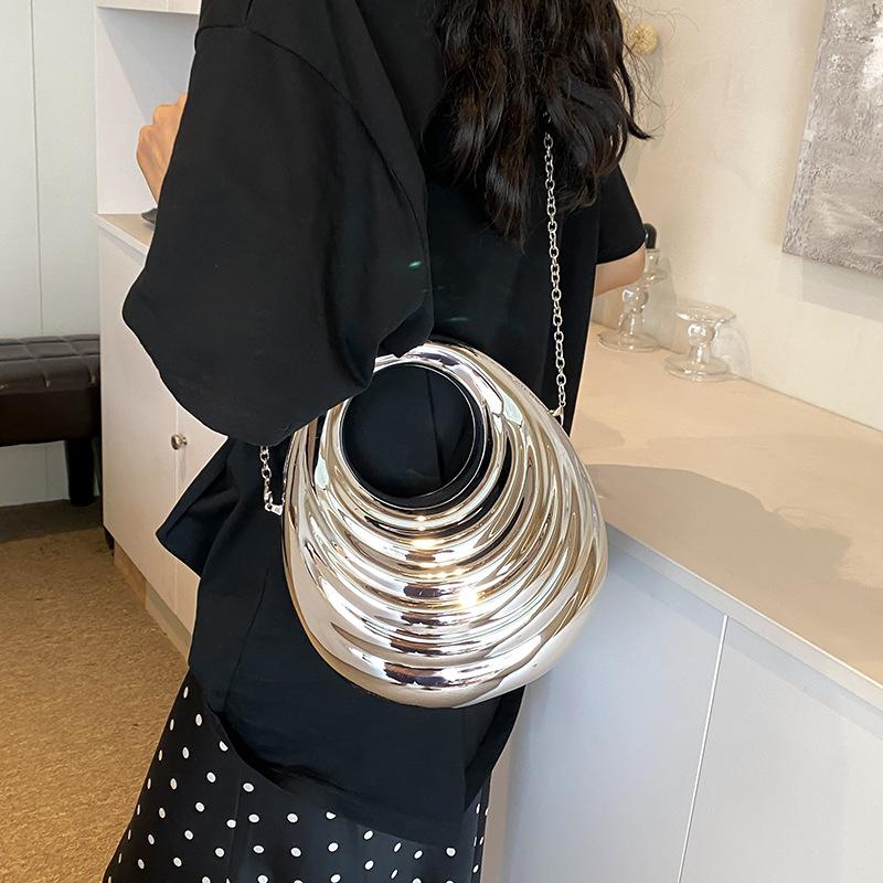 Akrylová taška 2025 nová evropská a americká móda lesklá taška přes rameno ins dámská řetízková kosočtvercová společenská taška tide