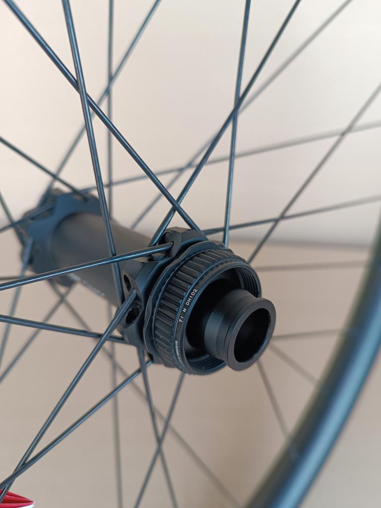 Roda Dianteira Dt Swiss Exc 1501 Spline One 30 27.5 Cl 15/110Mm Enduro 28H