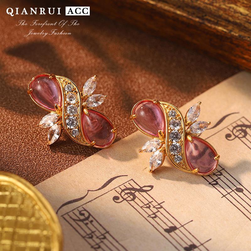 

French Vintage Style Elegant Cable Design Earrings for Women
