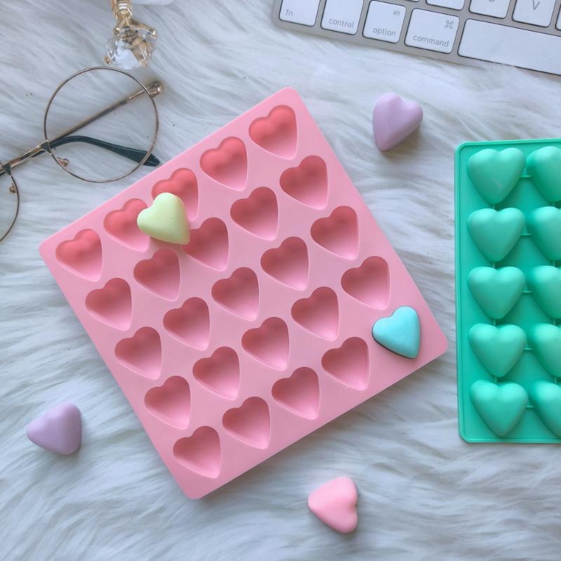 Three-Dimensional Heart-Shaped Chocolate Silicone Mold Ice Grid Mold Mousse Soft Candy Baking Mold Pudding Mold